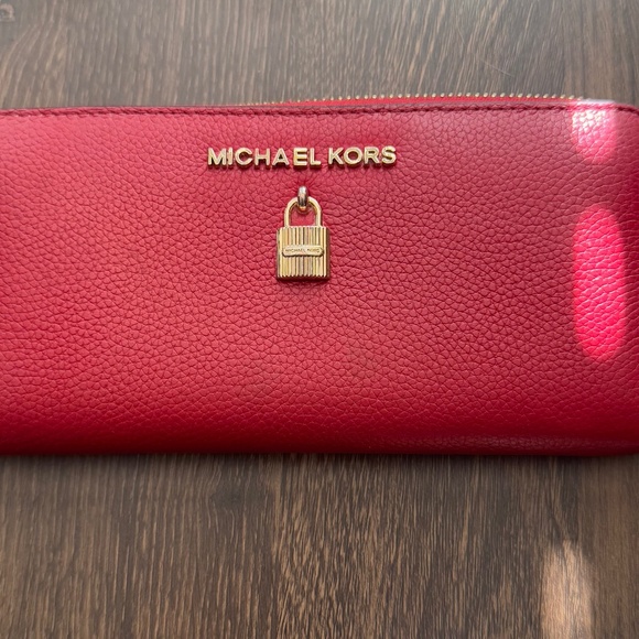 MICHAEL Michael Kors Red Wallet - Picture 1 of 4